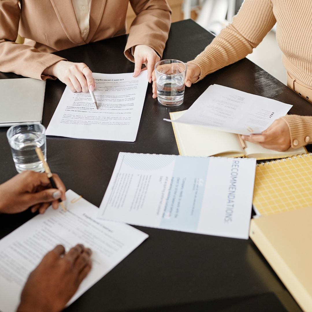 HR tutor providing CIPD coursework and professional practice guidance