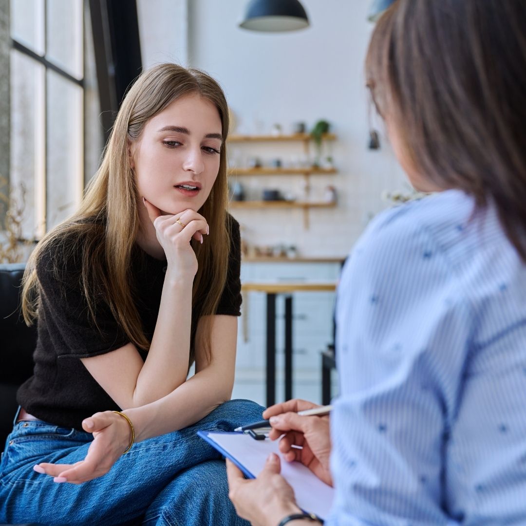 Cognitive psychology tutor explaining psychological models and evidence